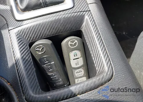 2014 Mazda Mazda3 I Sport из США, поврежденный, VIN JM1BM1U76E1143272